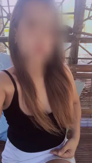 Alba, 32 años