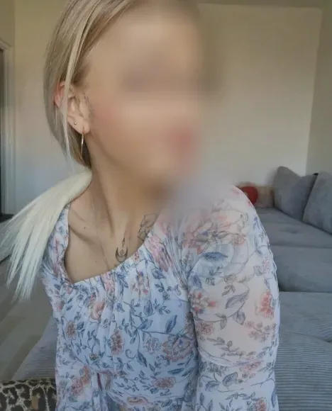 Isabel, 21 años