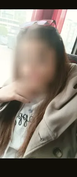 Nawal, 29 años